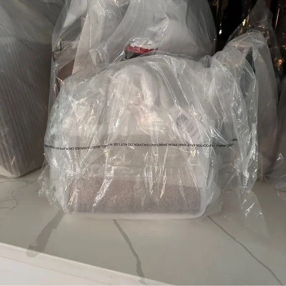 Andrea Carryall Bag
$478 - Picture 8 of 11